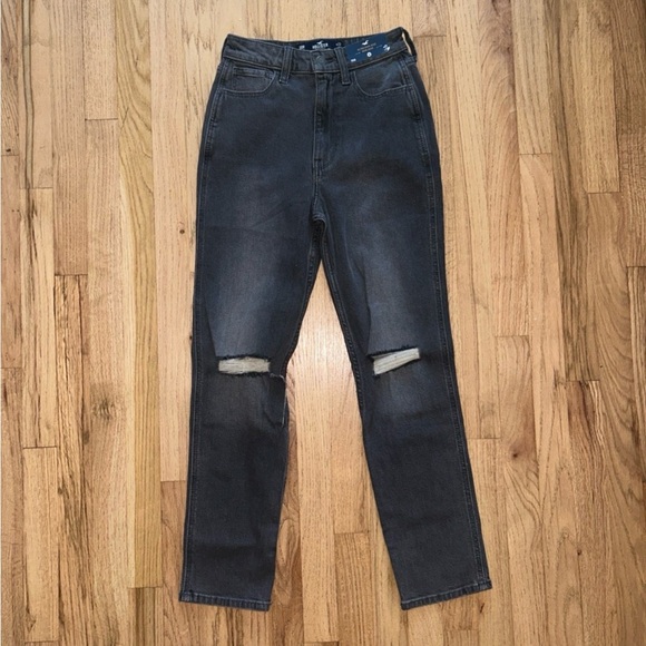 Hollister Ultra High-Rise Mom Jeans Size 00R W23 L27 - Picture 2 of 6
